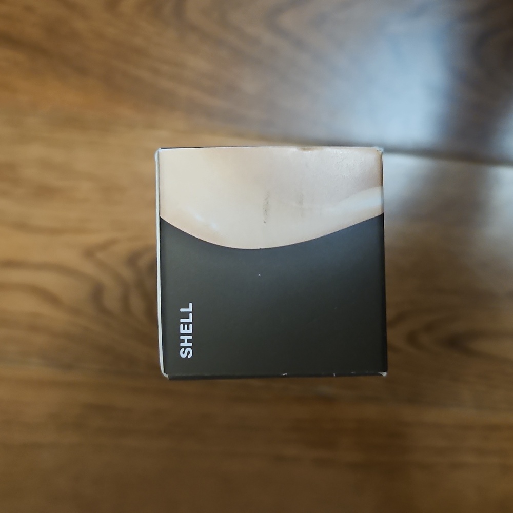 BECCA Ultimate Coverage 24 hour Foundation In Shell - Picture 2 of 3